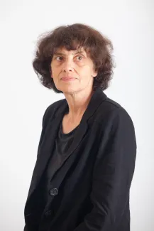 אסתר סרוסי